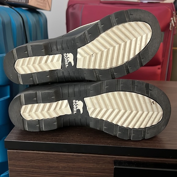 Knee length boots - Picture 4 of 4